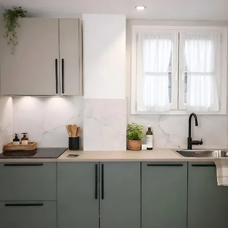 La Corte Del Nespolo - Garden & Private Parking Apartamento Pero